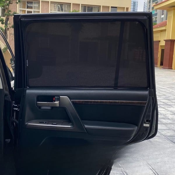 TOYOTA LAND CRUISER (LC200) 2011-2021 custom-fit car window sun shades — photo 3