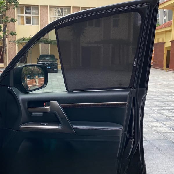 TOYOTA LAND CRUISER (LC200) 2011-2021 custom-fit car window sun shades — photo 4