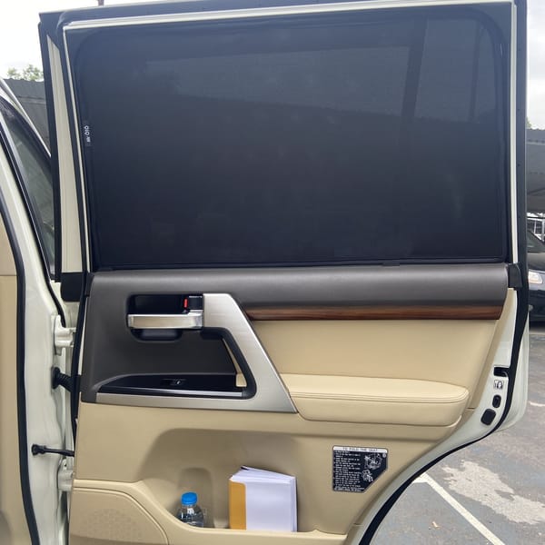 TOYOTA LAND CRUISER (LC200) 2011-2021 custom-fit car window sun shades — photo 9