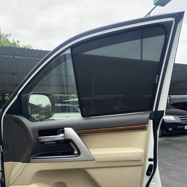 TOYOTA LAND CRUISER (LC200) 2011-2021 custom-fit car window sun shades — photo 10