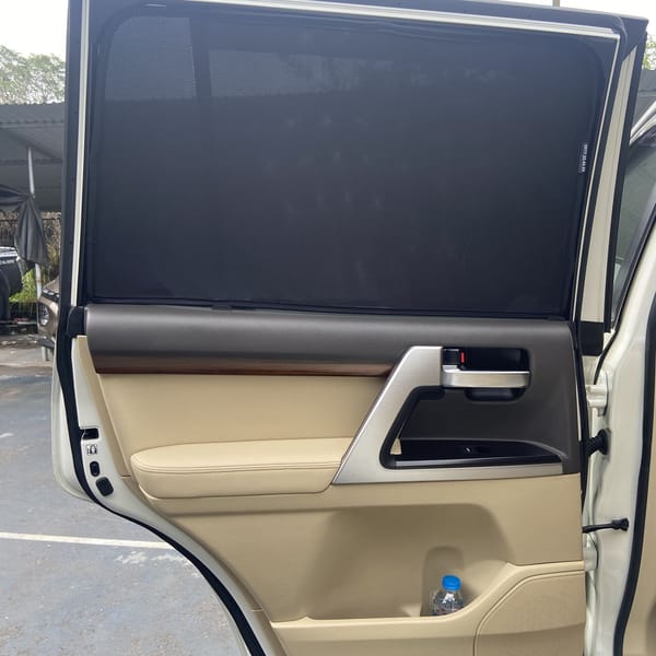 TOYOTA LAND CRUISER (LC200) 2011-2021 custom-fit car window sun shades — photo 11