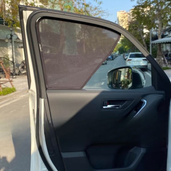 TOYOTA LAND CRUISER (LC300) 2022-2026 custom-fit car window sun shades — photo 2