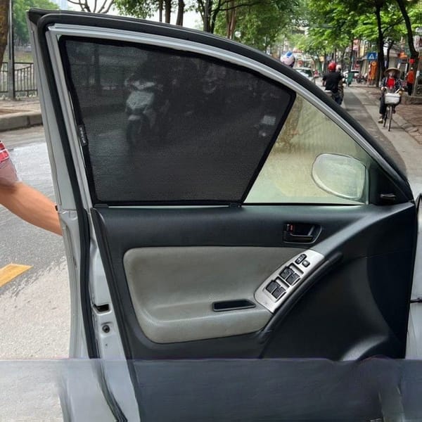 TOYOTA MATRIX custom-fit car window sun shades — photo 2