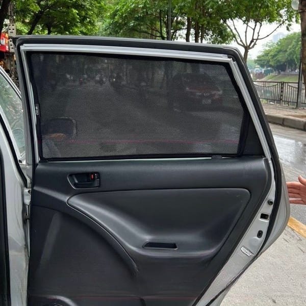 TOYOTA MATRIX custom-fit car window sun shades — photo 3