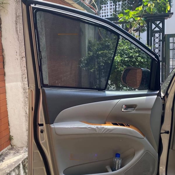 TOYOTA TARAGO 2006-2009 custom-fit car window sun shades — photo 3