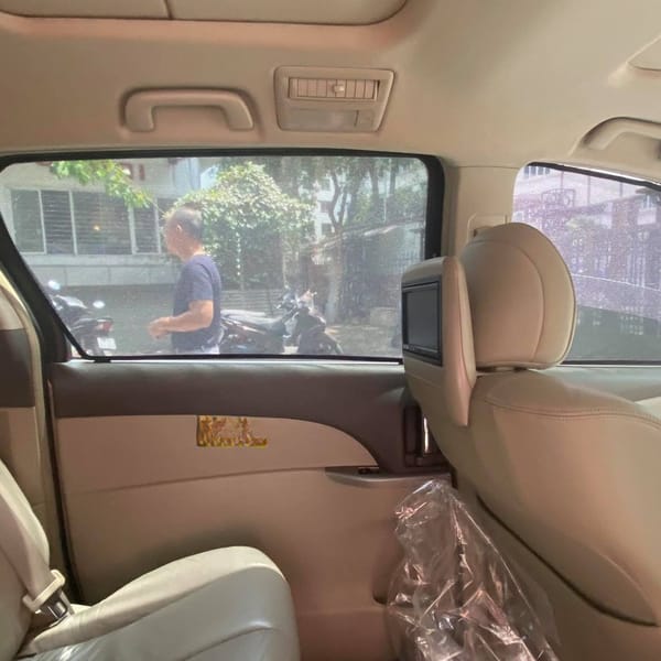 TOYOTA TARAGO 2006-2009 custom-fit car window sun shades — photo 4