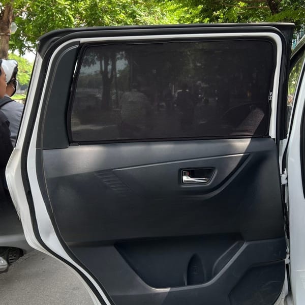 TOYOTA VELOZ custom-fit car window sun shades — photo 5