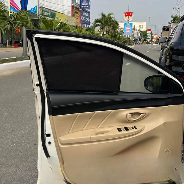 TOYOTA YARIS SEDAN / VIOS 2013-2018 custom-fit car window sun shades — photo 6