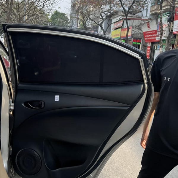 TOYOTA YARIS SEDAN / VIOS 2024-2025 custom-fit car window sun shades — photo 1
