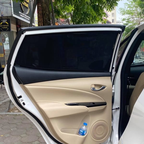 TOYOTA YARIS 2019-2022 custom-fit car window sun shades — photo 6