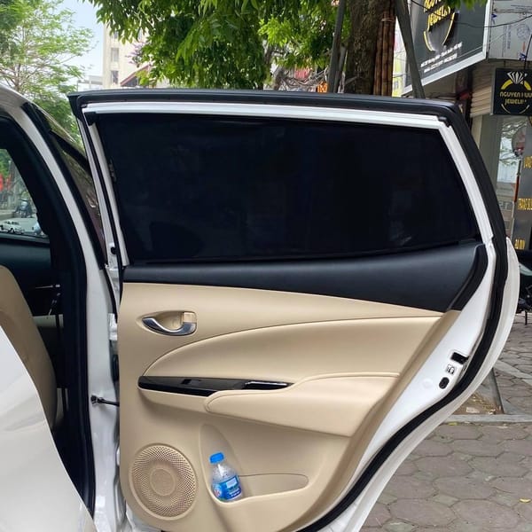 TOYOTA YARIS 2019-2022 custom-fit car window sun shades — photo 8