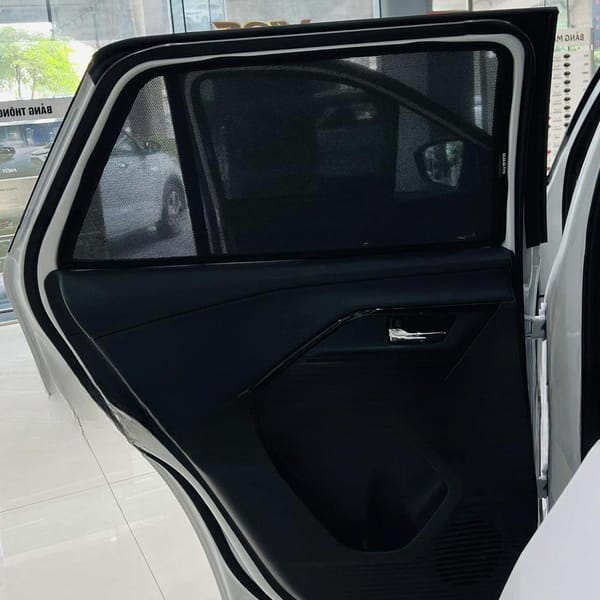 TOYOTA YARIS CROSS 2023-2025 custom-fit car window sun shades — photo 1