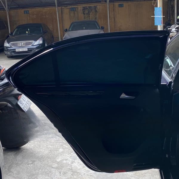 VOLKSWAGEN JETTA custom-fit car window sun shades — photo 1