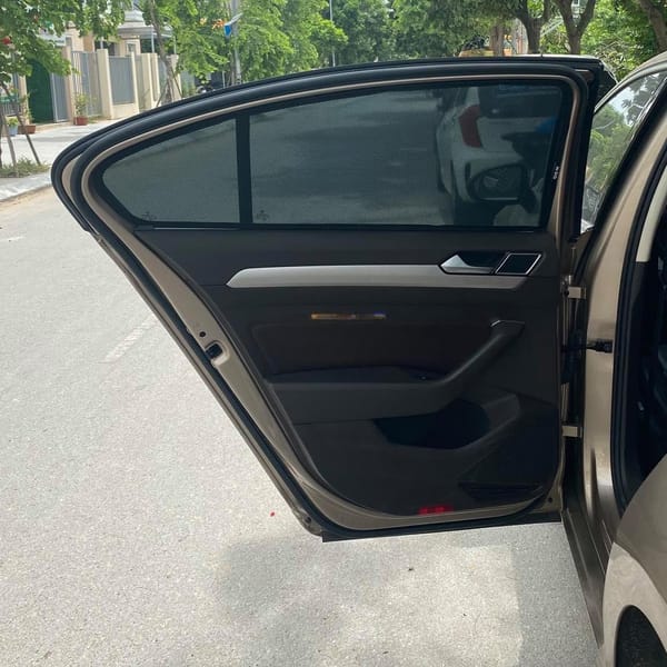 VOLKSWAGEN PASSAT custom-fit car window sun shades — photo 3