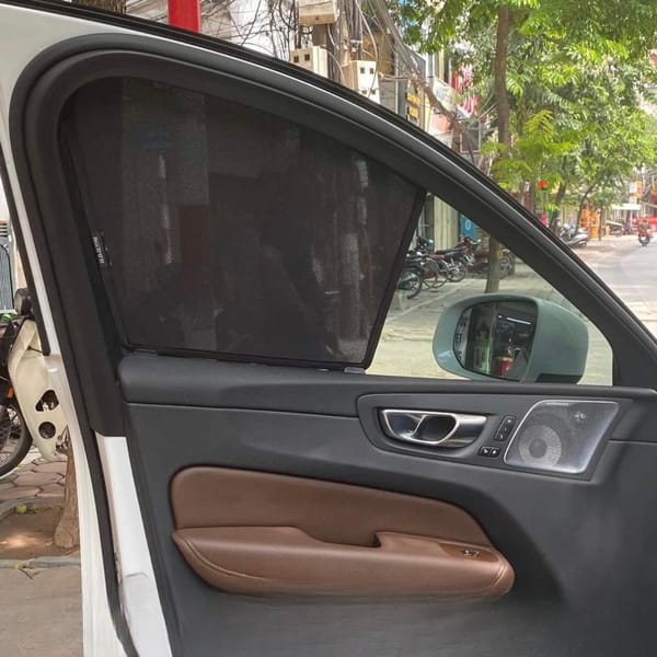 VOLVO XC60 custom-fit car window sun shades — photo 6