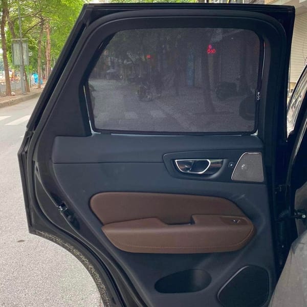 VOLVO XC60 custom-fit car window sun shades — photo 9
