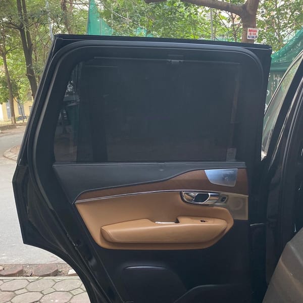 VOLVO XC90 custom-fit car window sun shades — photo 3