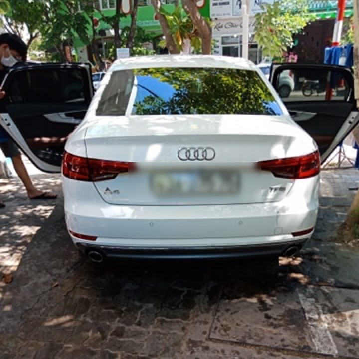 AUDI A4 2017-2026 custom-fit car window sun shades — photo 4
