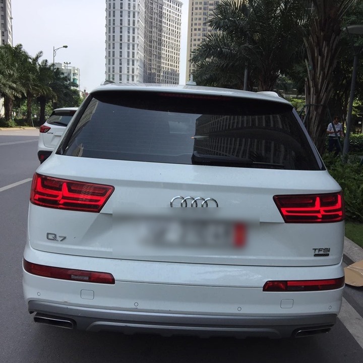 AUDI Q7 2017-2026 custom-fit car window sun shades — photo 5