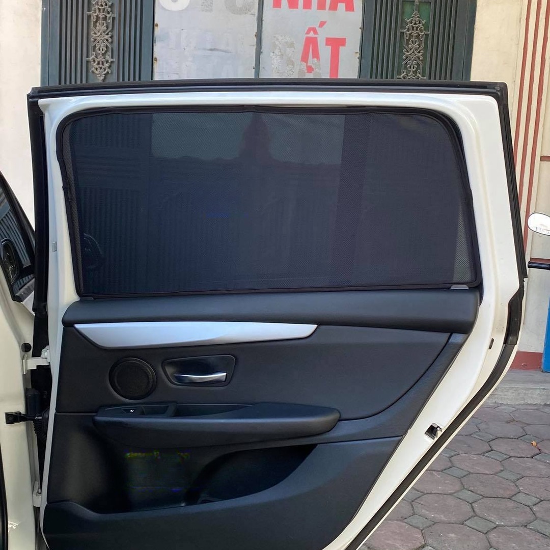 BMW 218i 7 seats custom-fit car window sun shades — photo 2