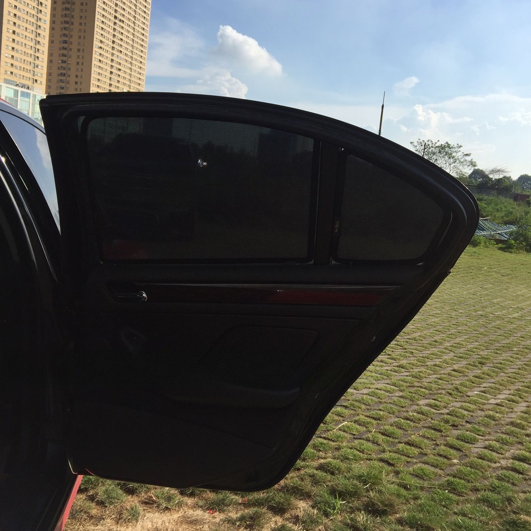 BMW 325i E46 car window sun shades — photo 3