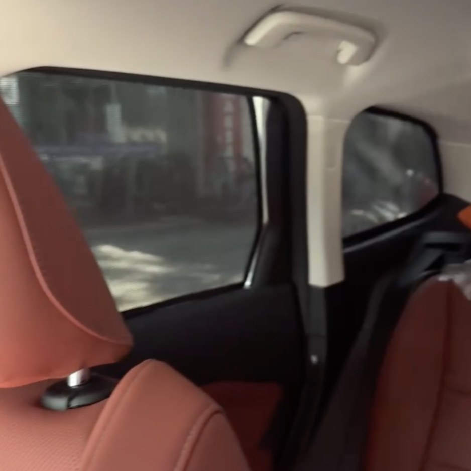 BMW X1 / iX1 2023-2026 car window sun shades — photo 3
