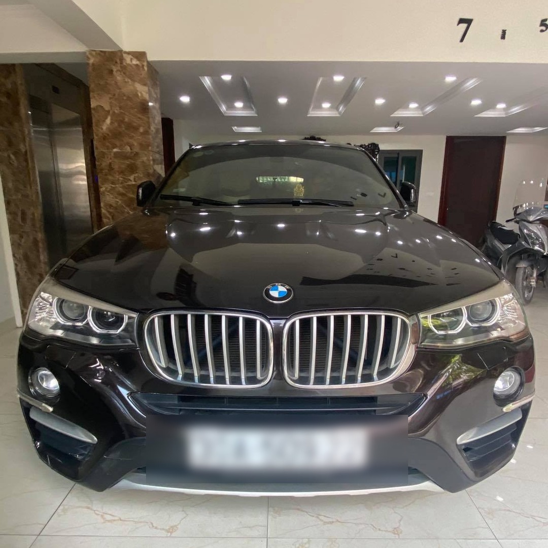 BMW X4 2019-2025 custom-fit car window sun shades — photo 1