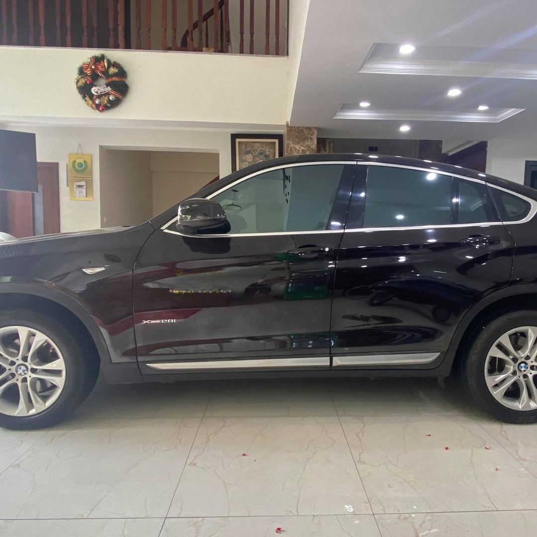 BMW X4 2019-2025 custom-fit car window sun shades — photo 4
