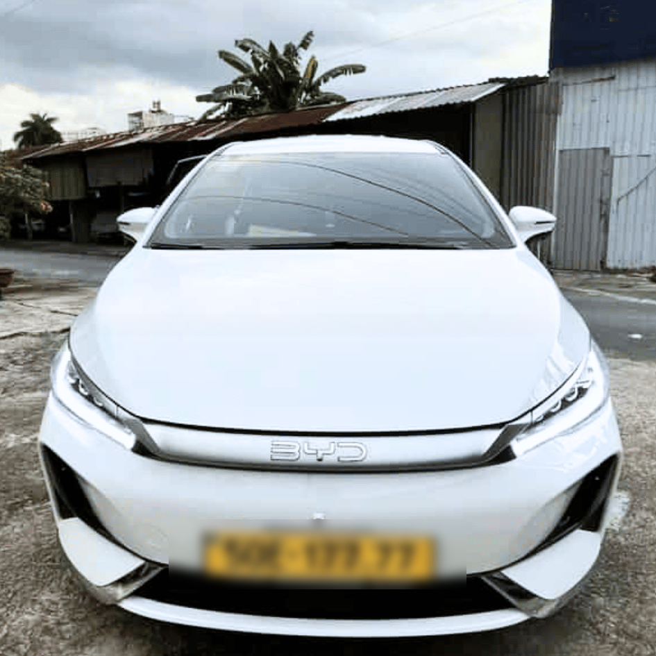 BYD M6 custom-fit car window sun shades — photo 6
