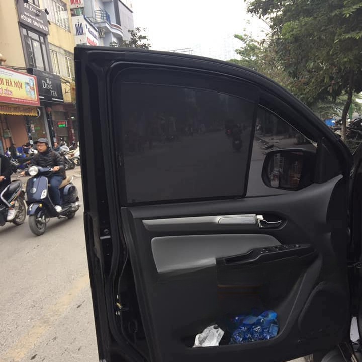 CHEVROLET COLORADO custom-fit car window sun shades — photo 6