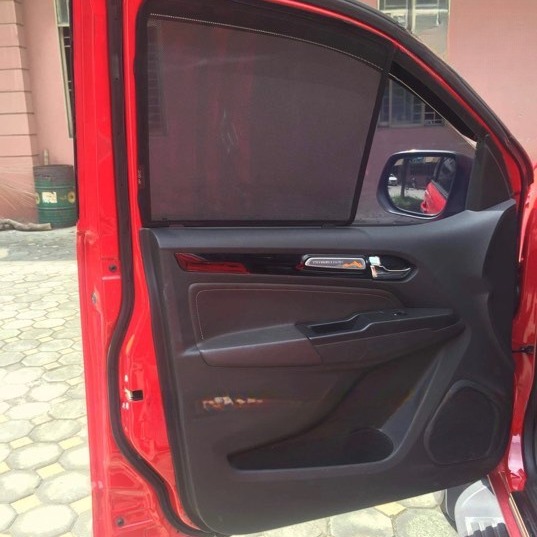 CHEVROLET COLORADO custom-fit car window sun shades — photo 12