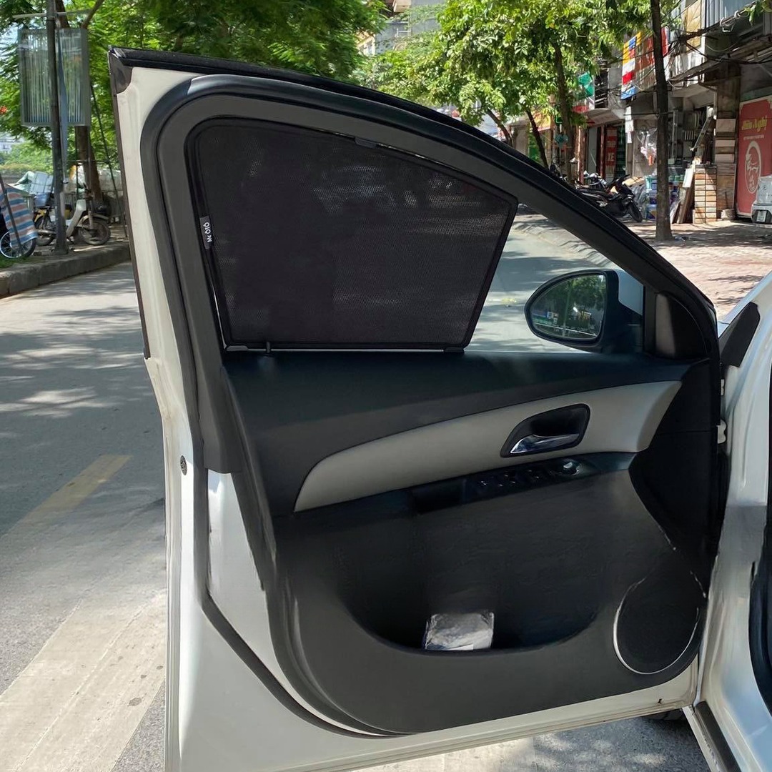 CHEVROLET CRUZE 2016-2020 custom-fit car window sun shades — photo 3