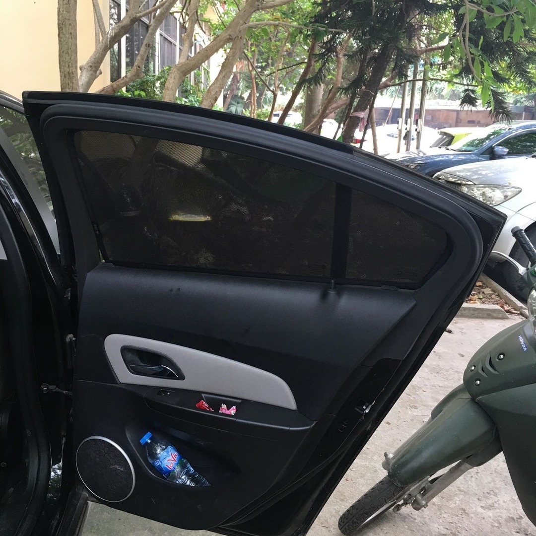 CHEVROLET CRUZE 2016-2020 custom-fit car window sun shades — photo 8