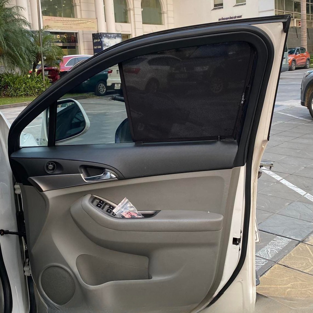 CHEVROLET ORLANDO custom-fit car window sun shades — photo 6