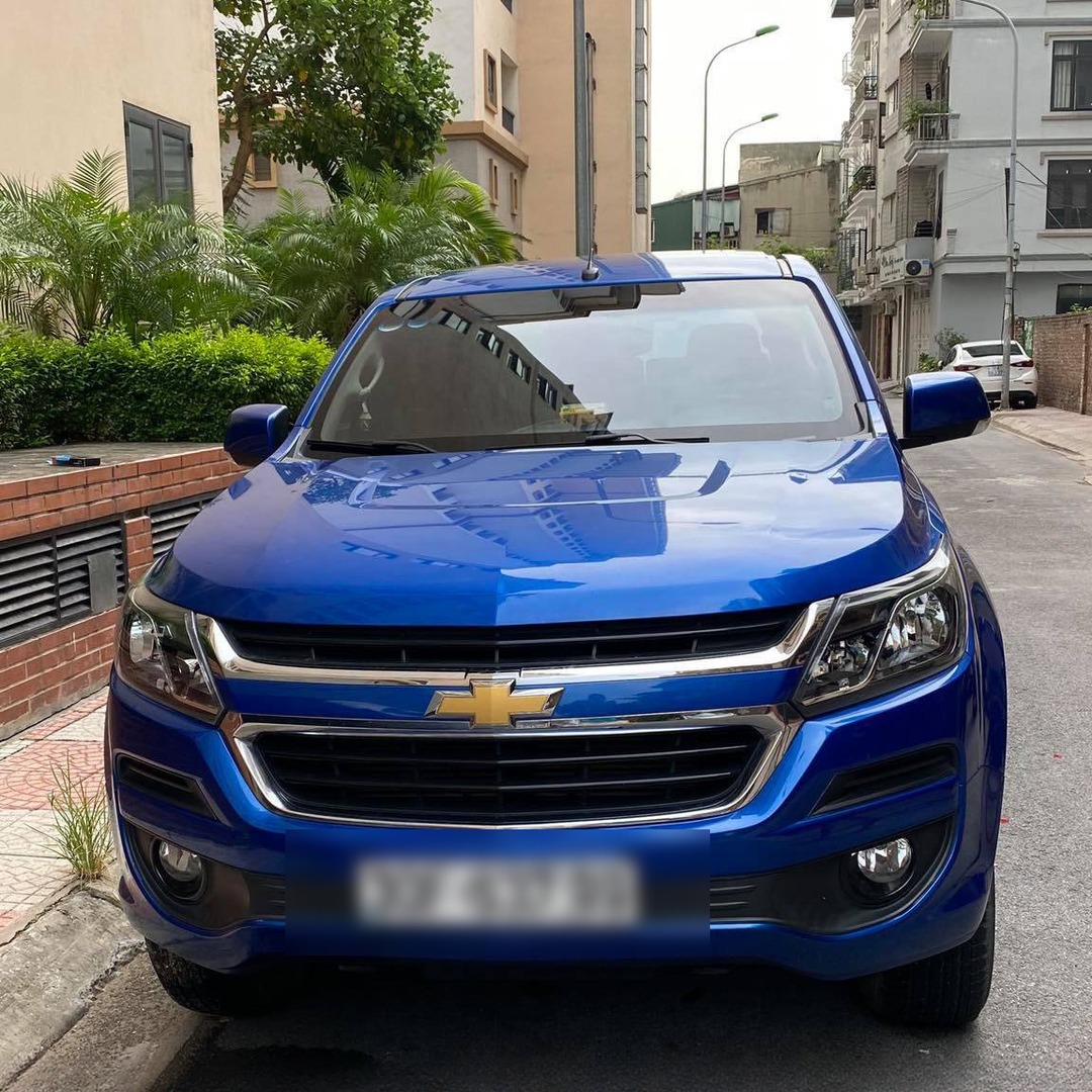 CHEVROLET TRAILBLAZER custom-fit car window sun shades — photo 1