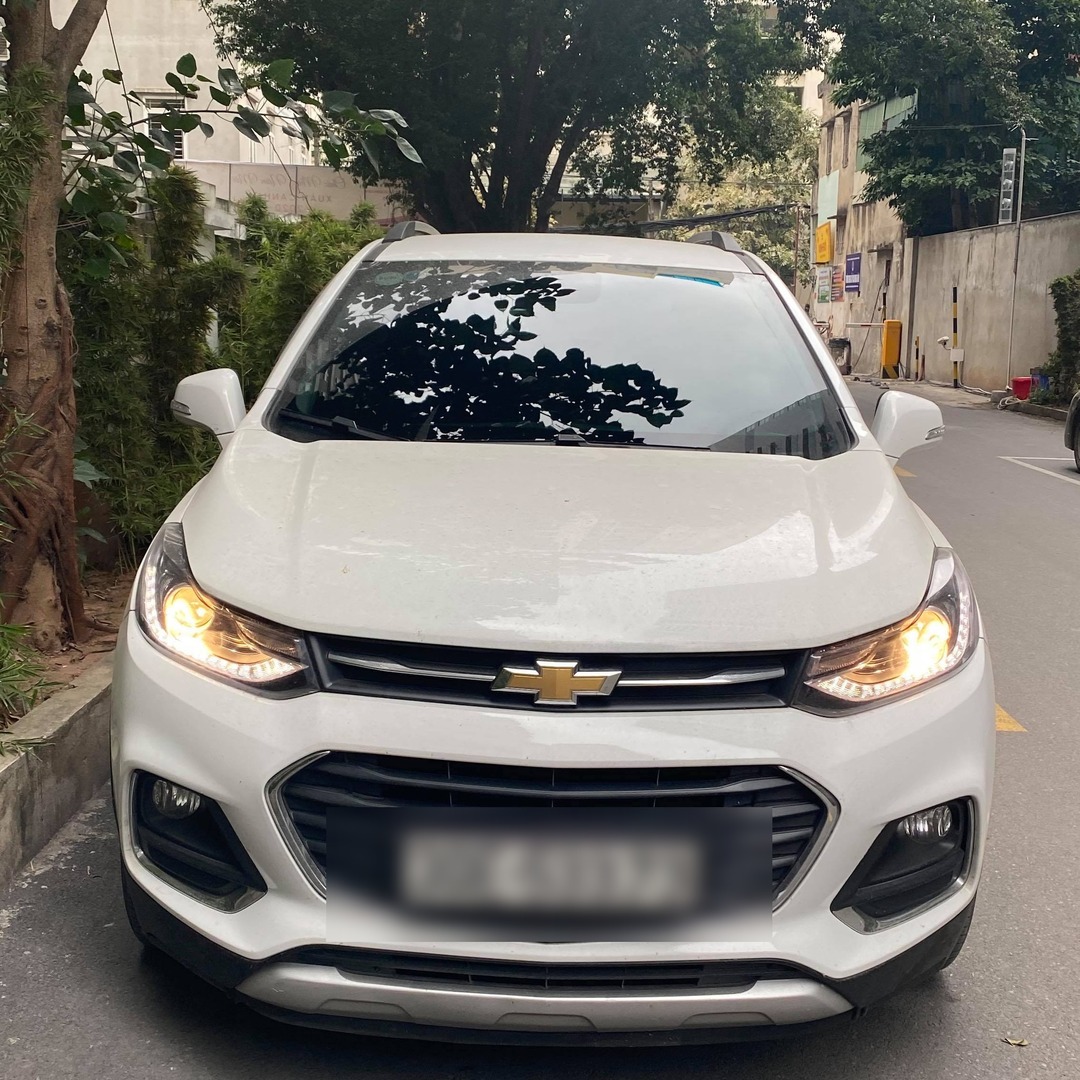 CHEVROLET TRAX custom-fit car window sun shades — photo 1