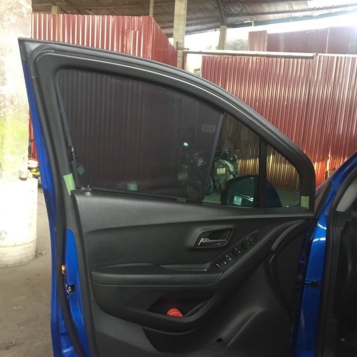 CHEVROLET TRAX custom-fit car window sun shades — photo 9