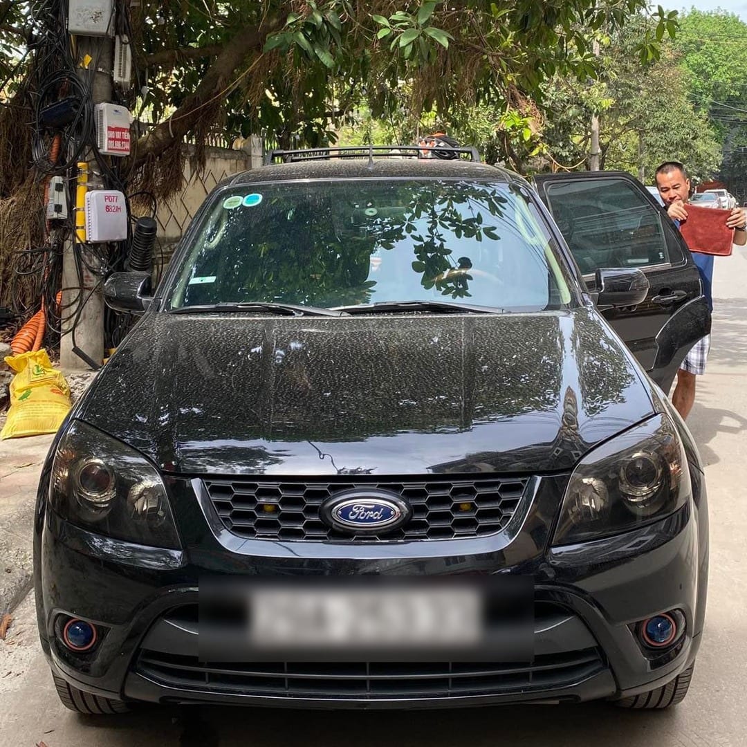 FORD ESCAPE custom-fit car window sun shades — photo 13