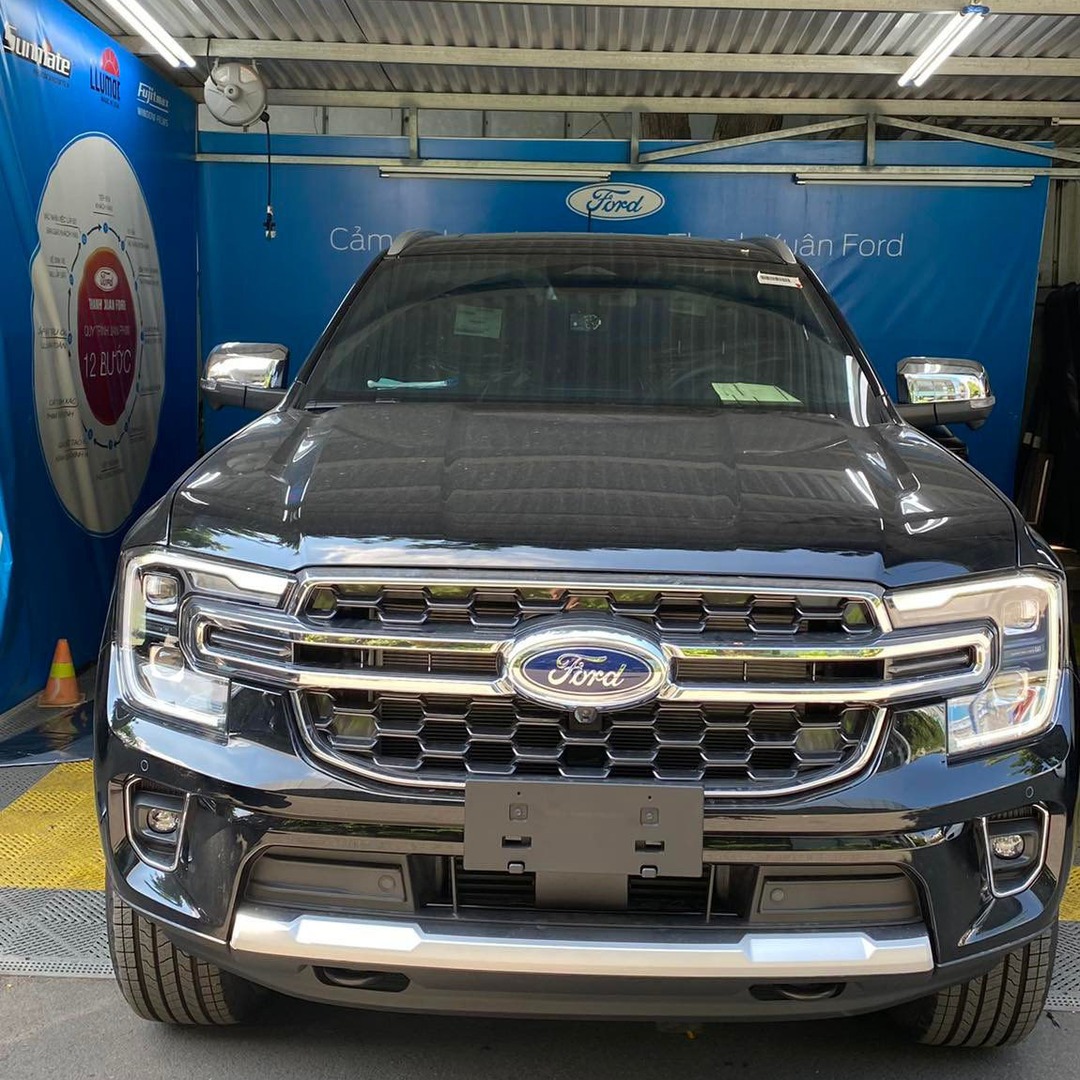 FORD EVEREST 2023-2025 custom-fit car window sun shades — photo 7