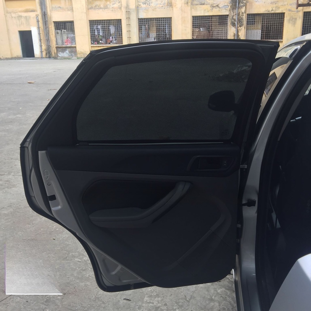 FORD FOCUS HATCHBACK 2007-2013 custom-fit car window sun shades — photo 5