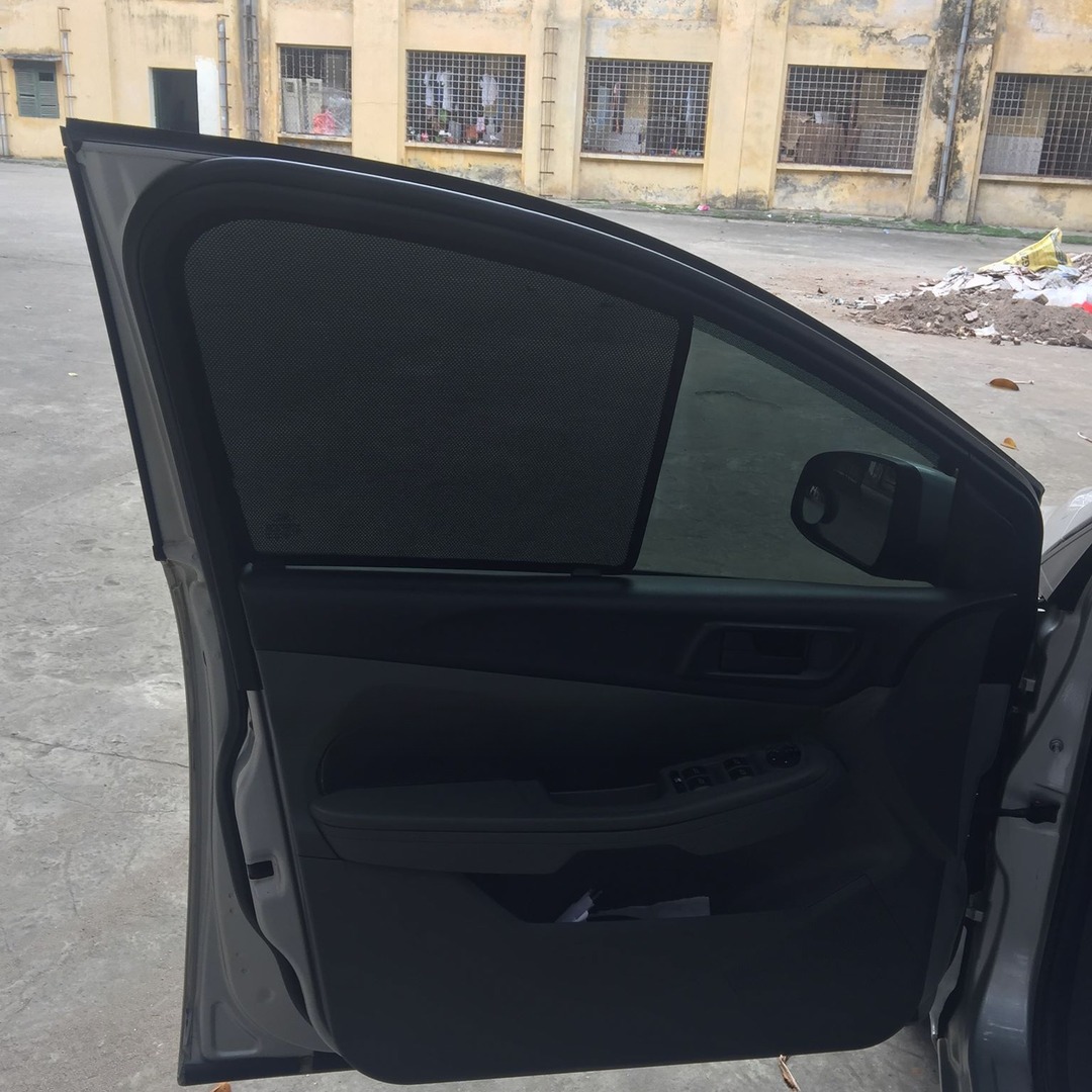 FORD FOCUS HATCHBACK 2007-2013 custom-fit car window sun shades — photo 6
