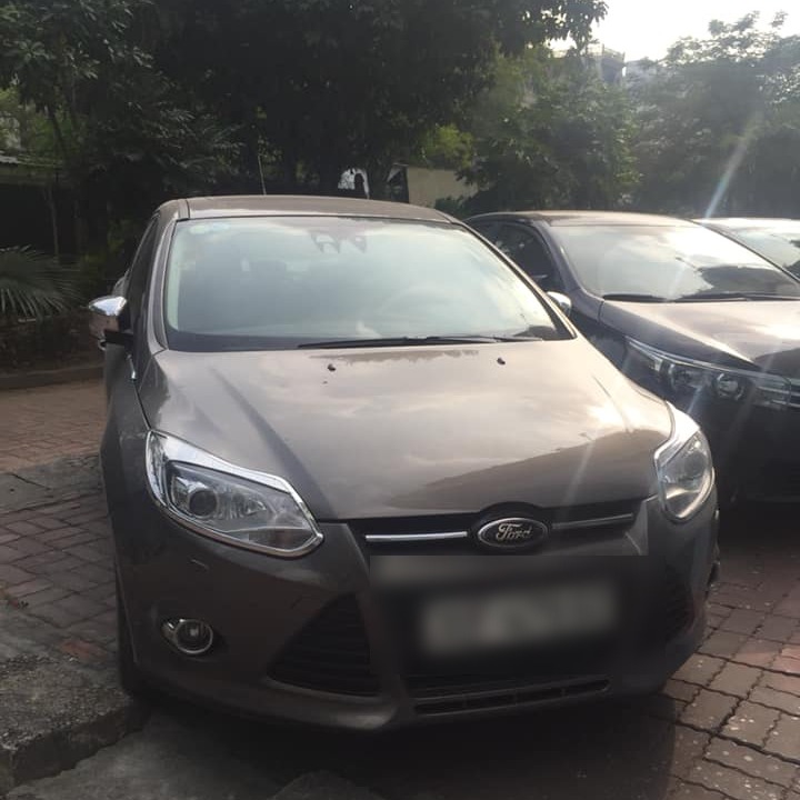 FORD FOCUS SEDAN 2014-2020 custom-fit car window sun shades — photo 1