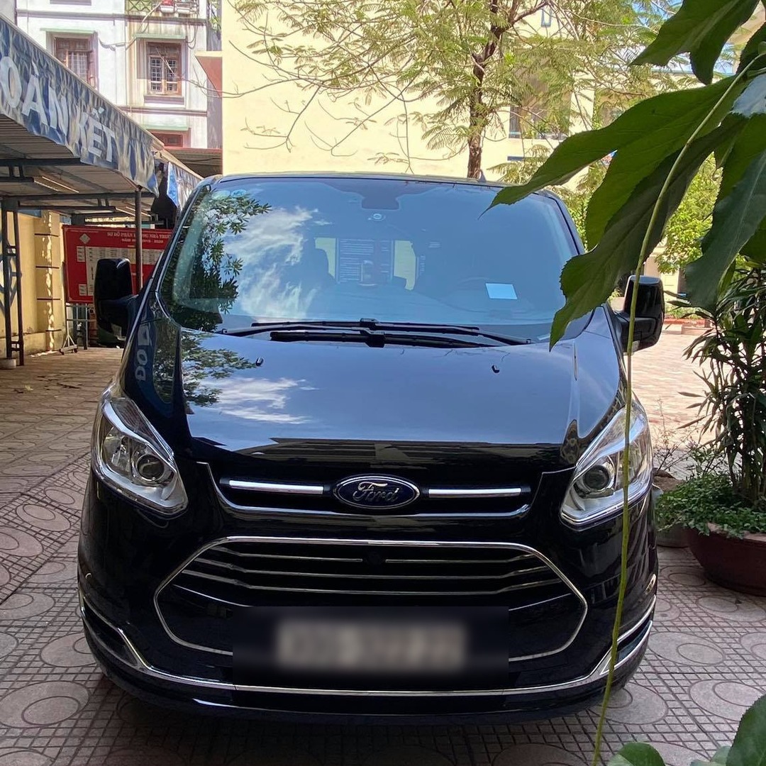 FORD TOURNEO custom-fit car window sun shades — photo 1