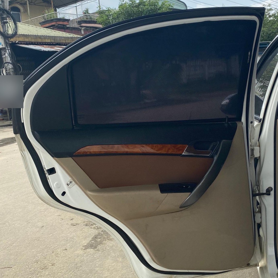 Holden Barina TK Sedan 2006-2011 car window sun shades — photo 2