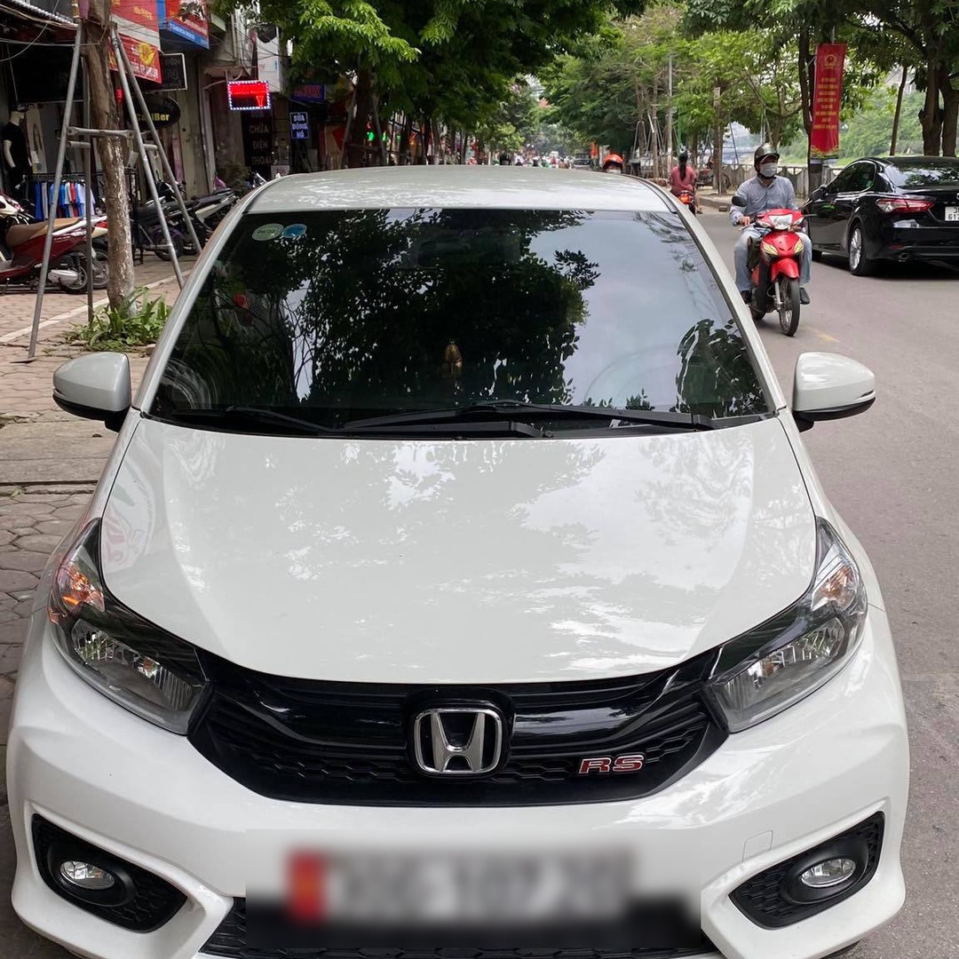 HONDA BRIO custom-fit car window sun shades — photo 1