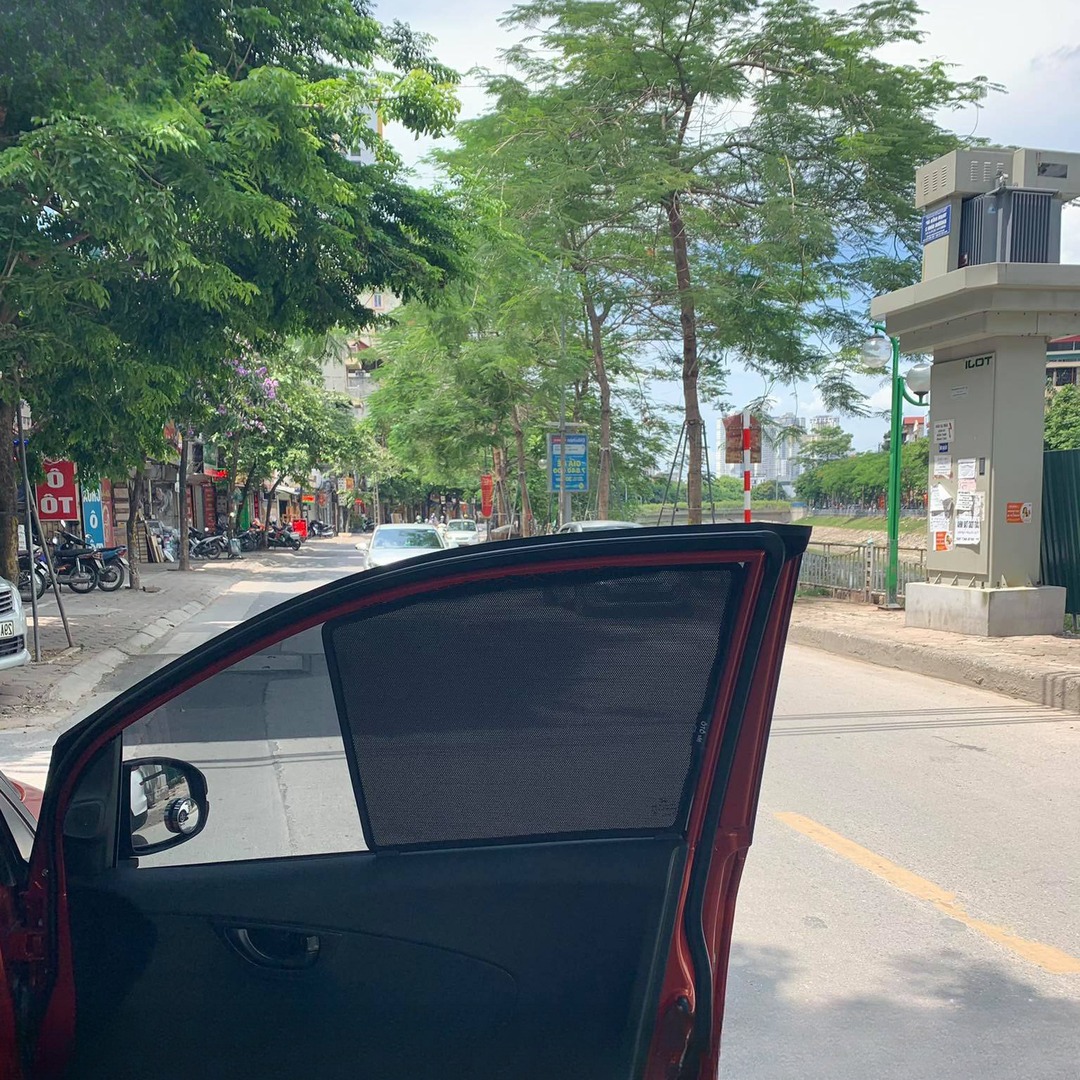 HONDA BRIO custom-fit car window sun shades — photo 12