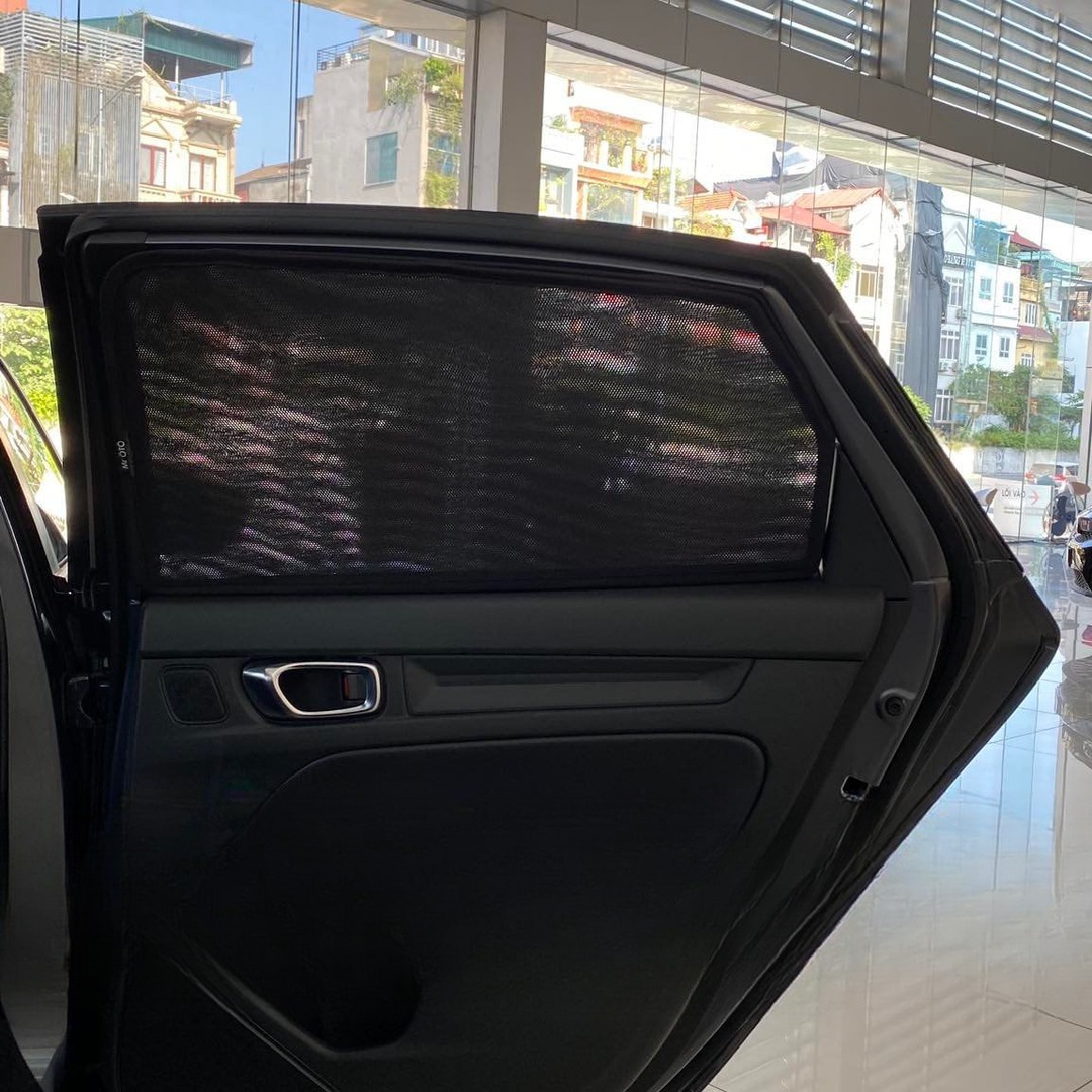 HONDA CIVIC 2022-2025 custom-fit car window sun shades — photo 11
