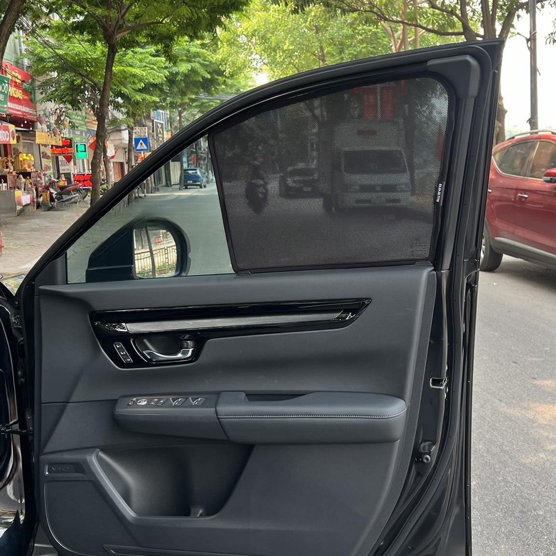 Honda HR-V 3rd Gen SUV 2022-2026 car window sun shades — photo 4