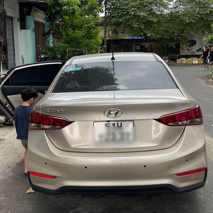HYUNDAI ACCENT 2017-2023 custom-fit car window sun shades — photo 16