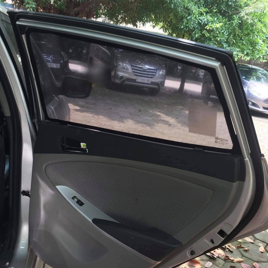 HYUNDAI ACCENT HATCHBACK 2010-2016 custom-fit car window sun shades — photo 12